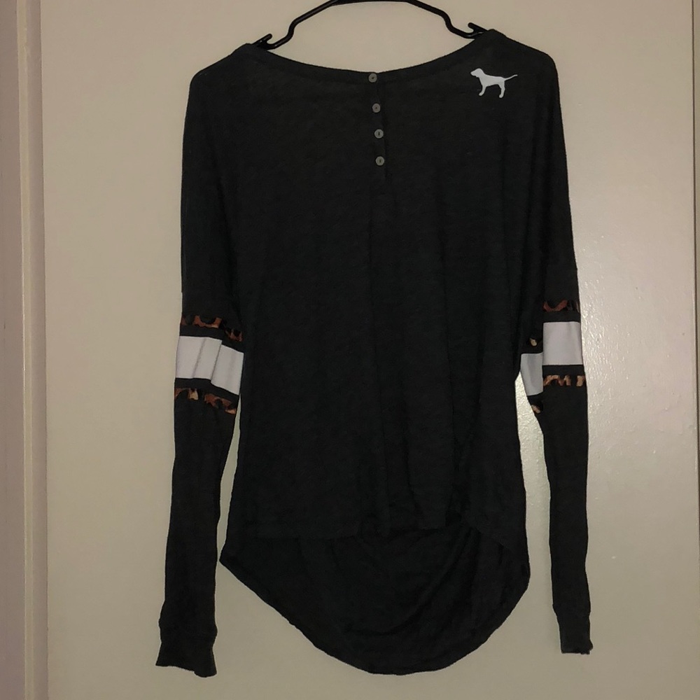 Loose fit Victoria’s Secret grey longsleeve shirt